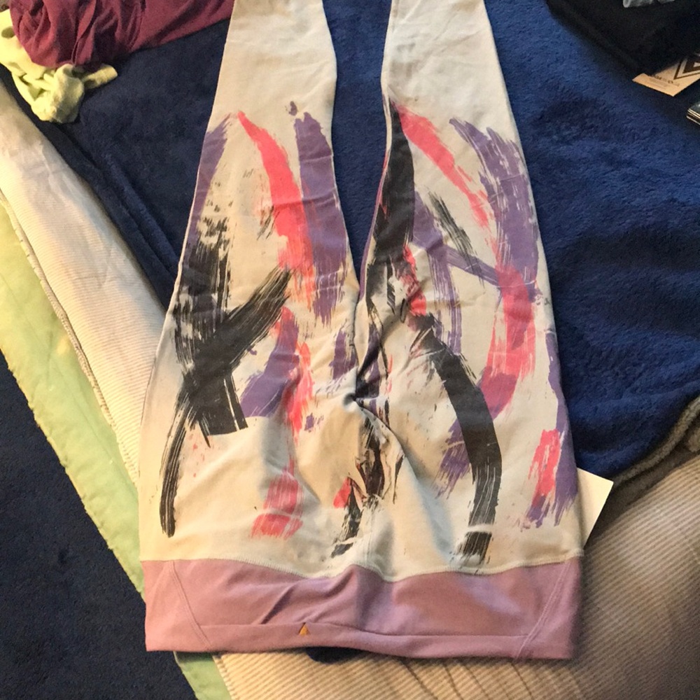 NWT Yoga Smoga Leggings - Picture 2 of 5